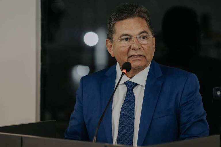 Adriano Galdino afirma que será candidato ao governo da Paraíba com apoio de Lula