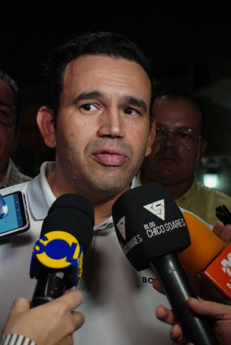 Mudança de rota: Dr. Johnny Bezerra desiste da candidatura a deputado estadual e confirma que disputará vaga na Câmara Federal