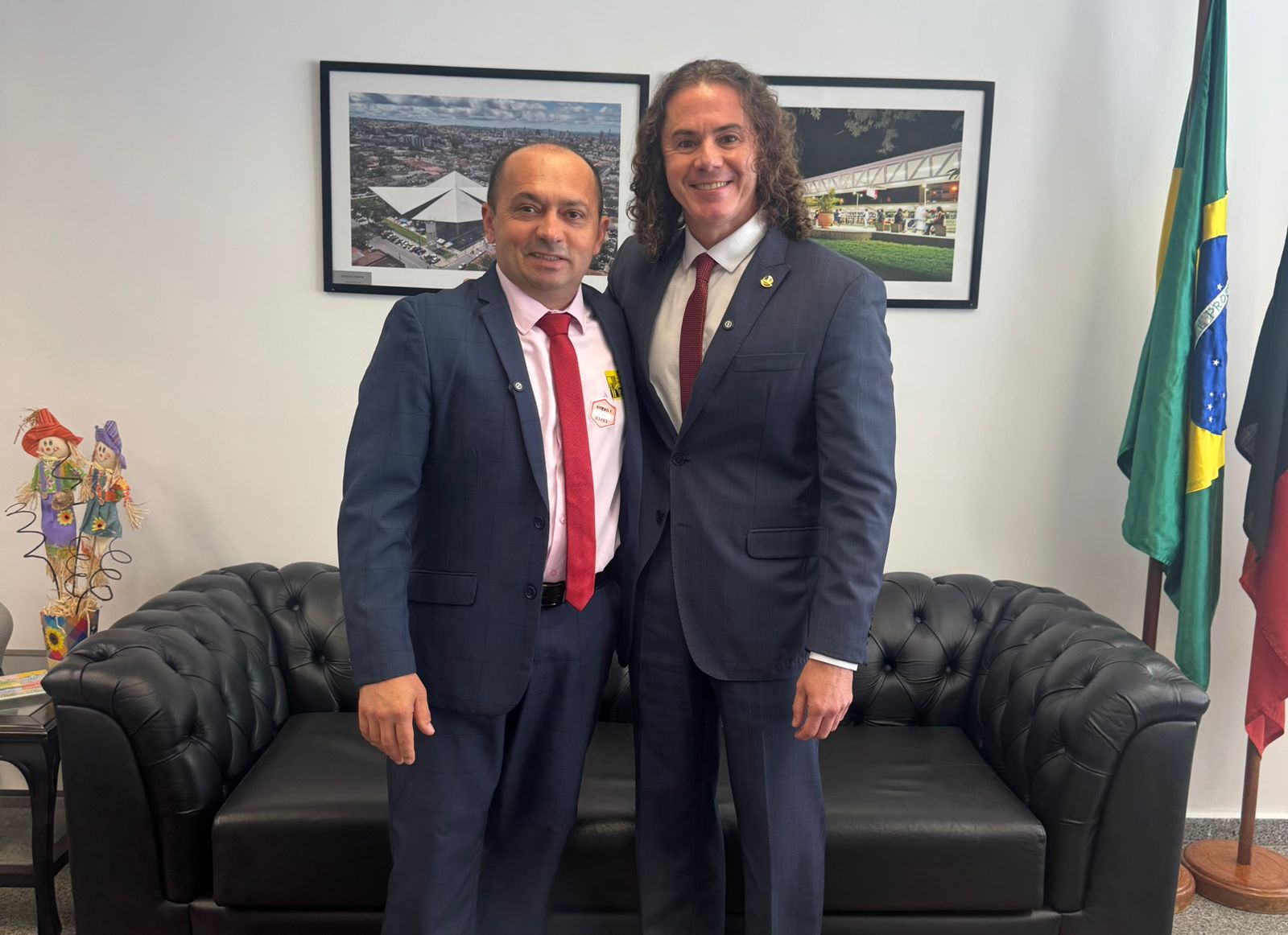 Prefeito de Picuí declara apoio à reeleição de Veneziano ao Senado em 2026