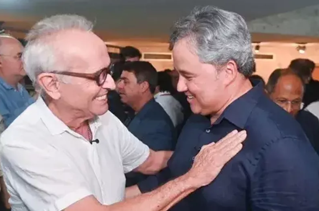 Cícero Lucena admite conversa com Efraim Filho sobre aliança em possível segundo turno em 2026