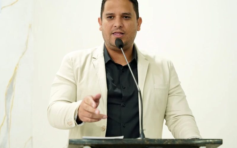 Vereador Ícaro Teixeira reforça papel de liderança e parceria entre Legislativo e Executivo em Alagoa Nova
