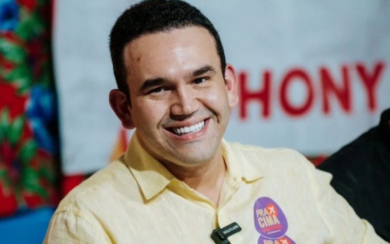 Mais uma pesquisa estadual aponta Doutor Jhony entre os nomes eleitos para a Câmara Federal