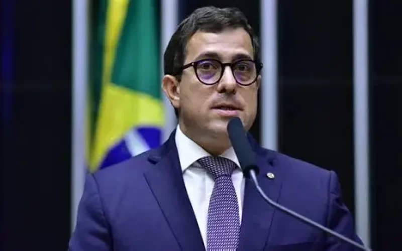 Reconhecimento em alta: Gervásio Maia entra no top 12 para a disputa federal em 2026
