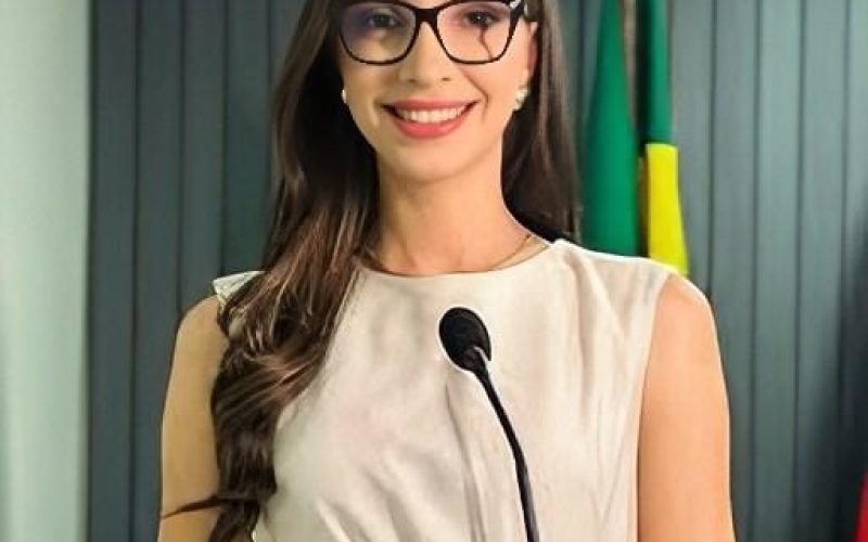 Vereadora Thaty Cordeiro reafirma compromisso com a população em entrevista ao programa “Fala Cidadão”