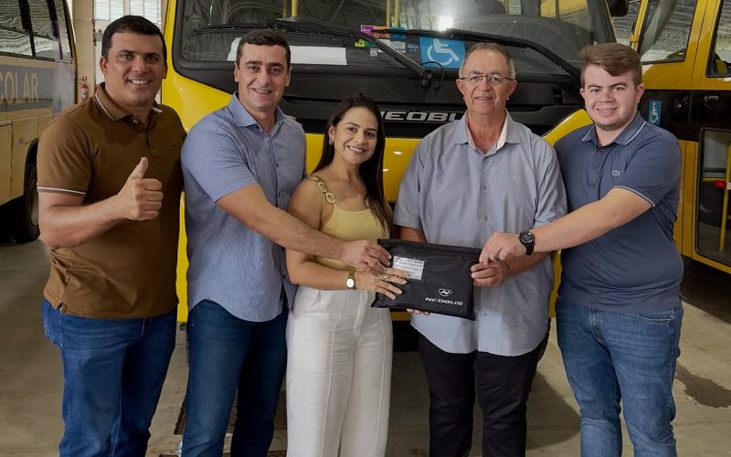 Dudu Dantas destaca entrega de novos ônibus escolares para Cubati pelo Governo da Paraíba