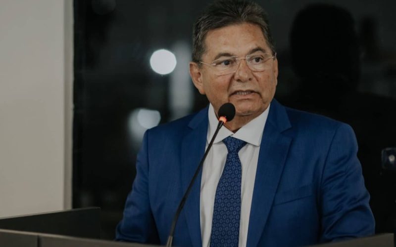 Adriano Galdino afirma que será candidato ao governo da Paraíba com apoio de Lula