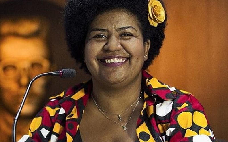 Vereadora Jo Oliveira se destaca em pesquisa e pode mirar vaga na Assembleia Legislativa