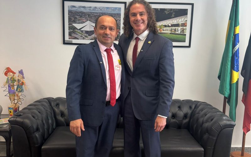 Prefeito de Picuí declara apoio à reeleição de Veneziano ao Senado em 2026